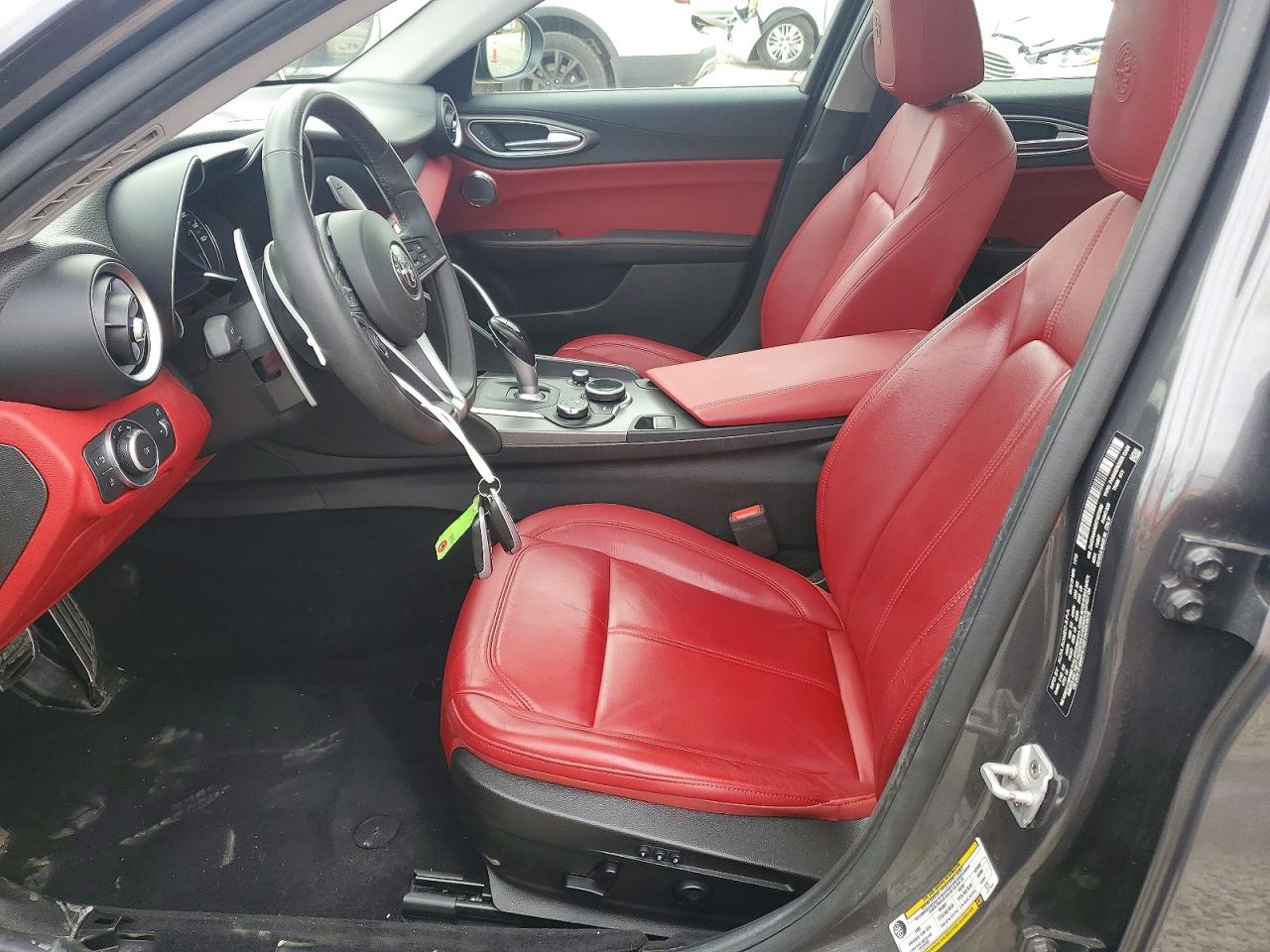 2019 ALFA ROMEO GIULIA photo 13