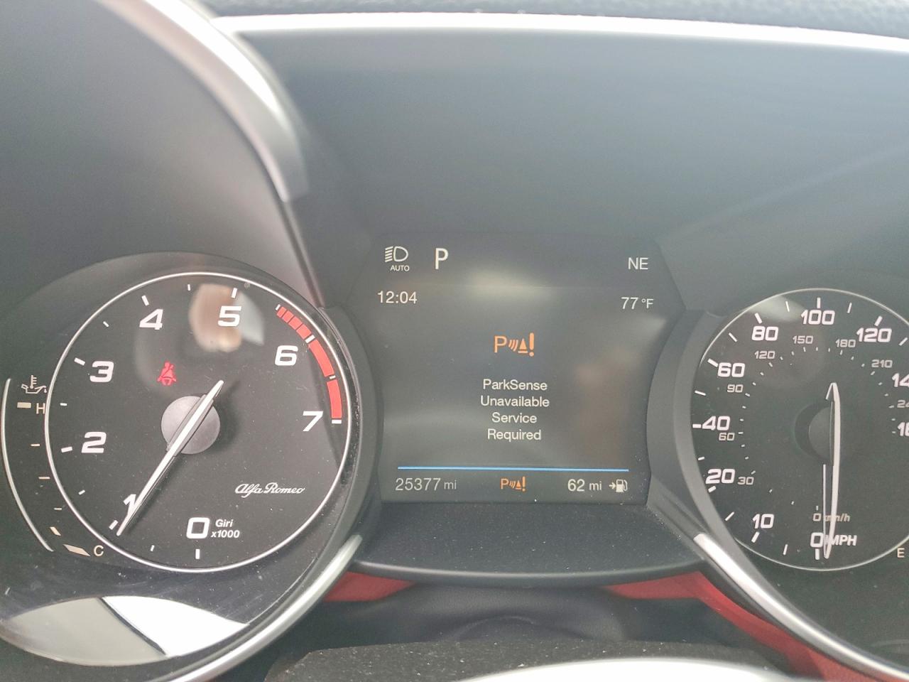 2019 ALFA ROMEO GIULIA photo 17