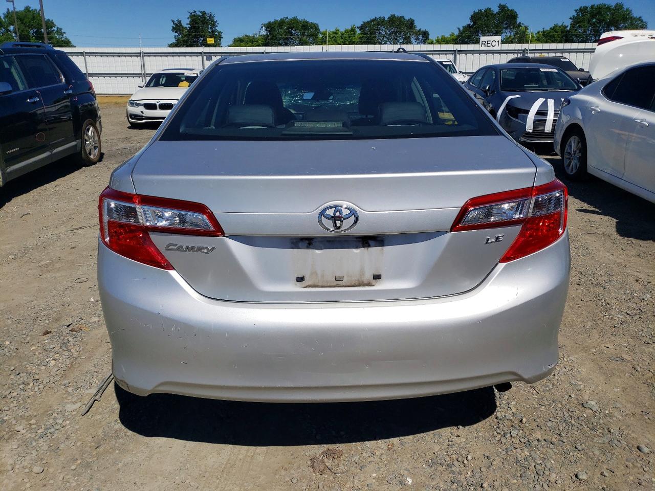 2013 TOYOTA CAMRY LE photo 11