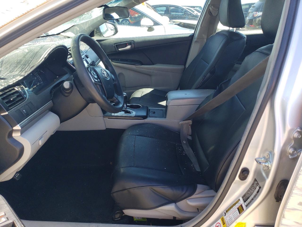 2013 TOYOTA CAMRY LE photo 13