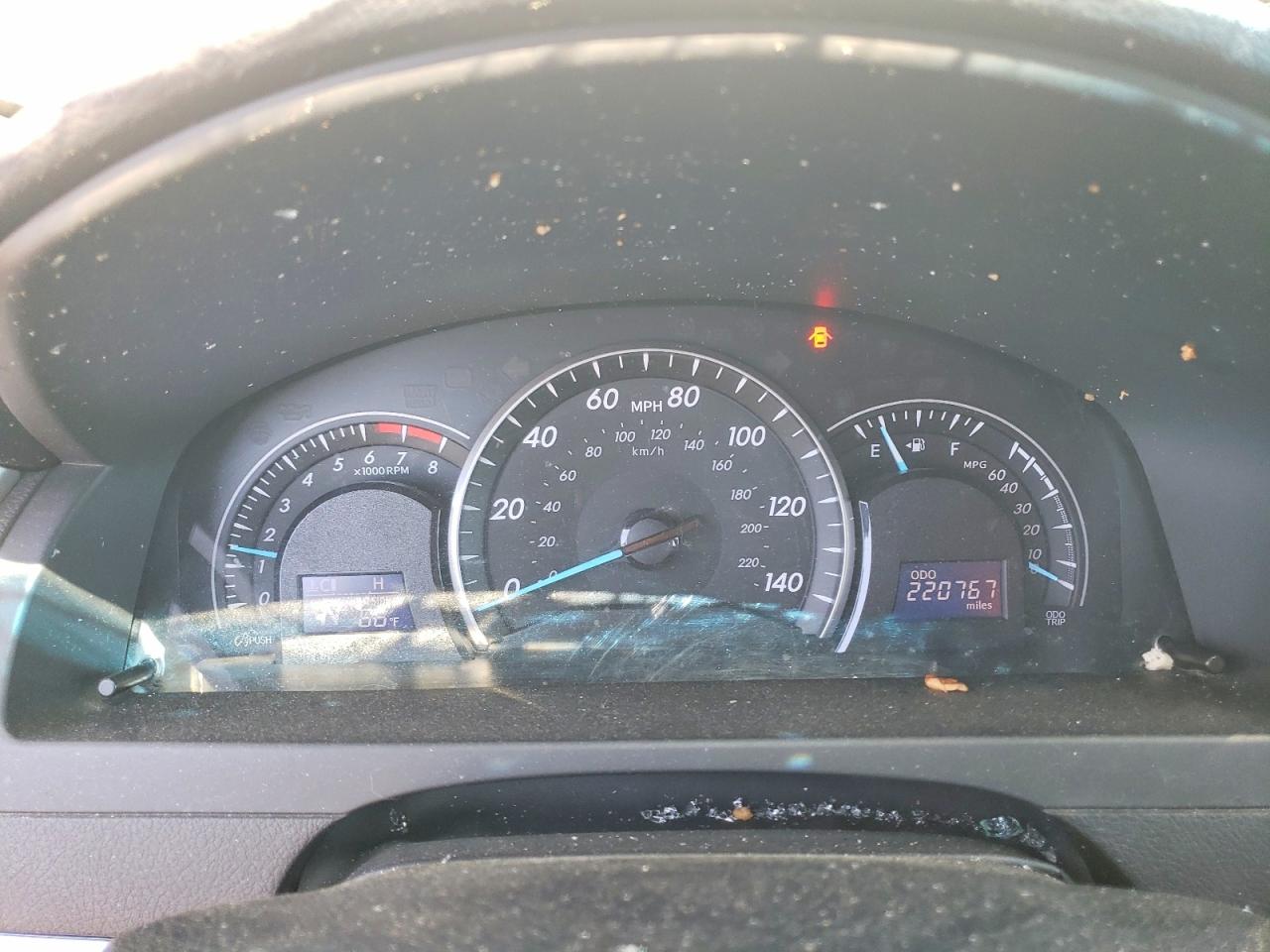 2013 TOYOTA CAMRY LE photo 17