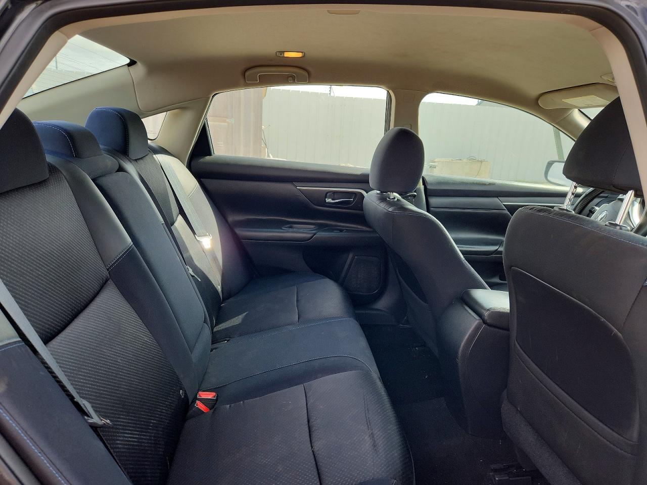 2016 NISSAN ALTIMA 2.5 SR photo 19
