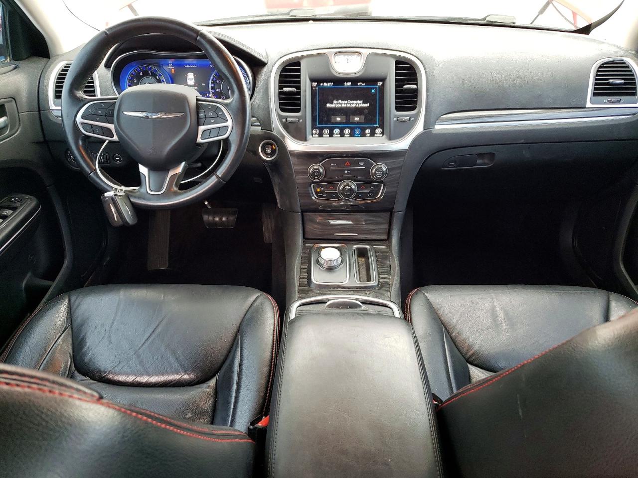 2018 CHRYSLER 300 TOURING photo 8