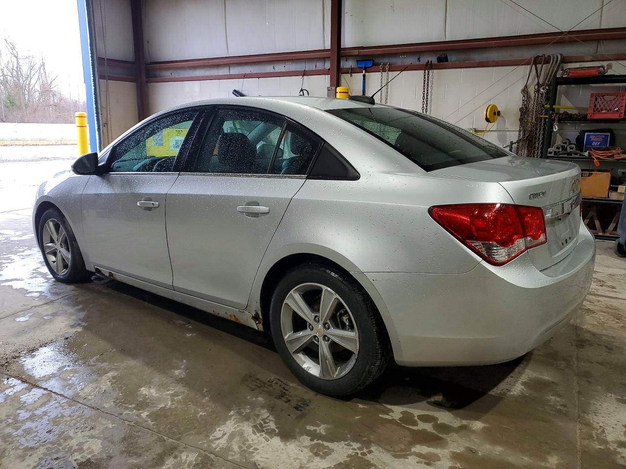2015 CHEVROLET CRUZE LT photo 2