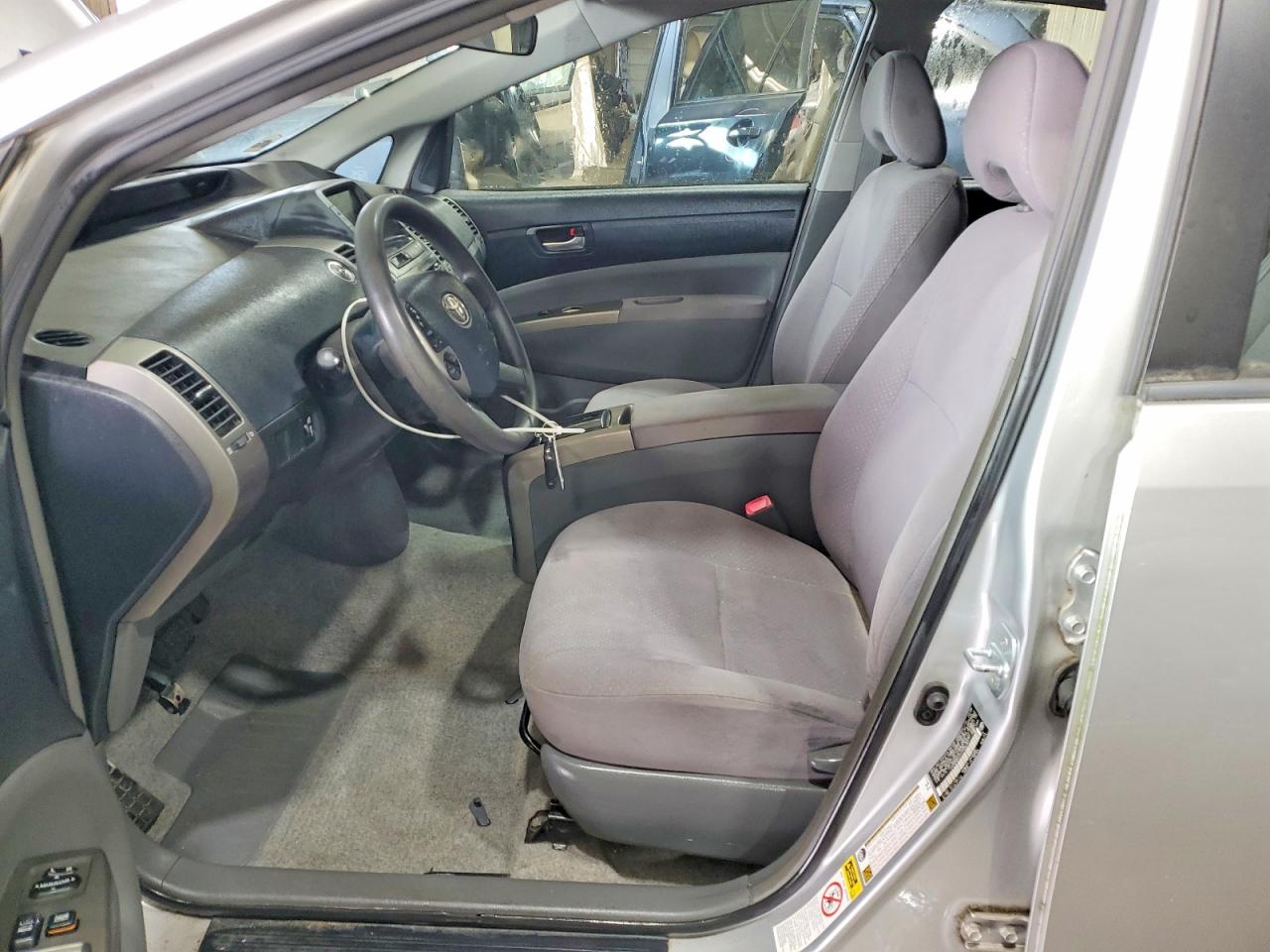 2009 TOYOTA PRIUS BASE photo 19