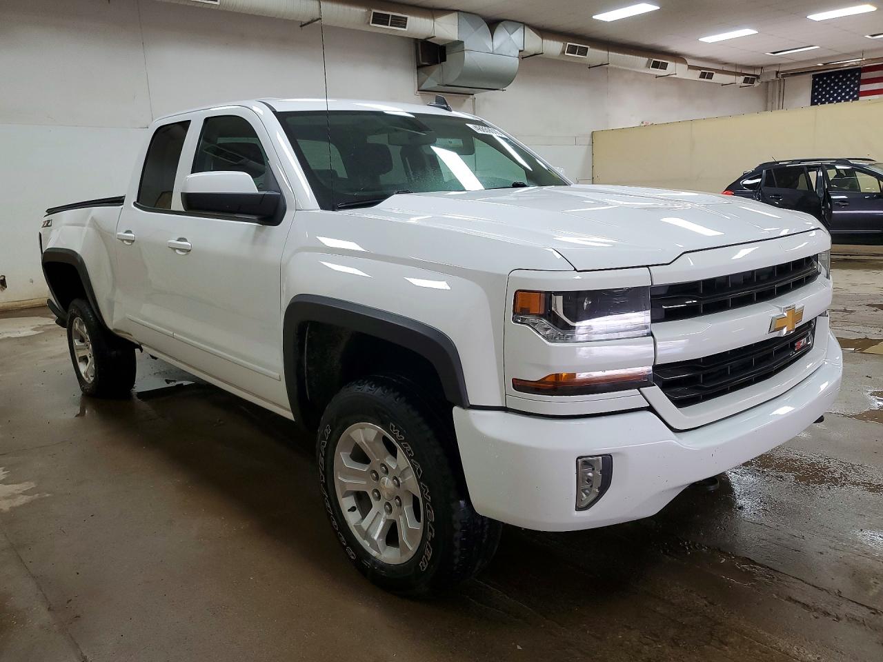 2018 CHEVROLET SILVERADO K1500 LT photo 10