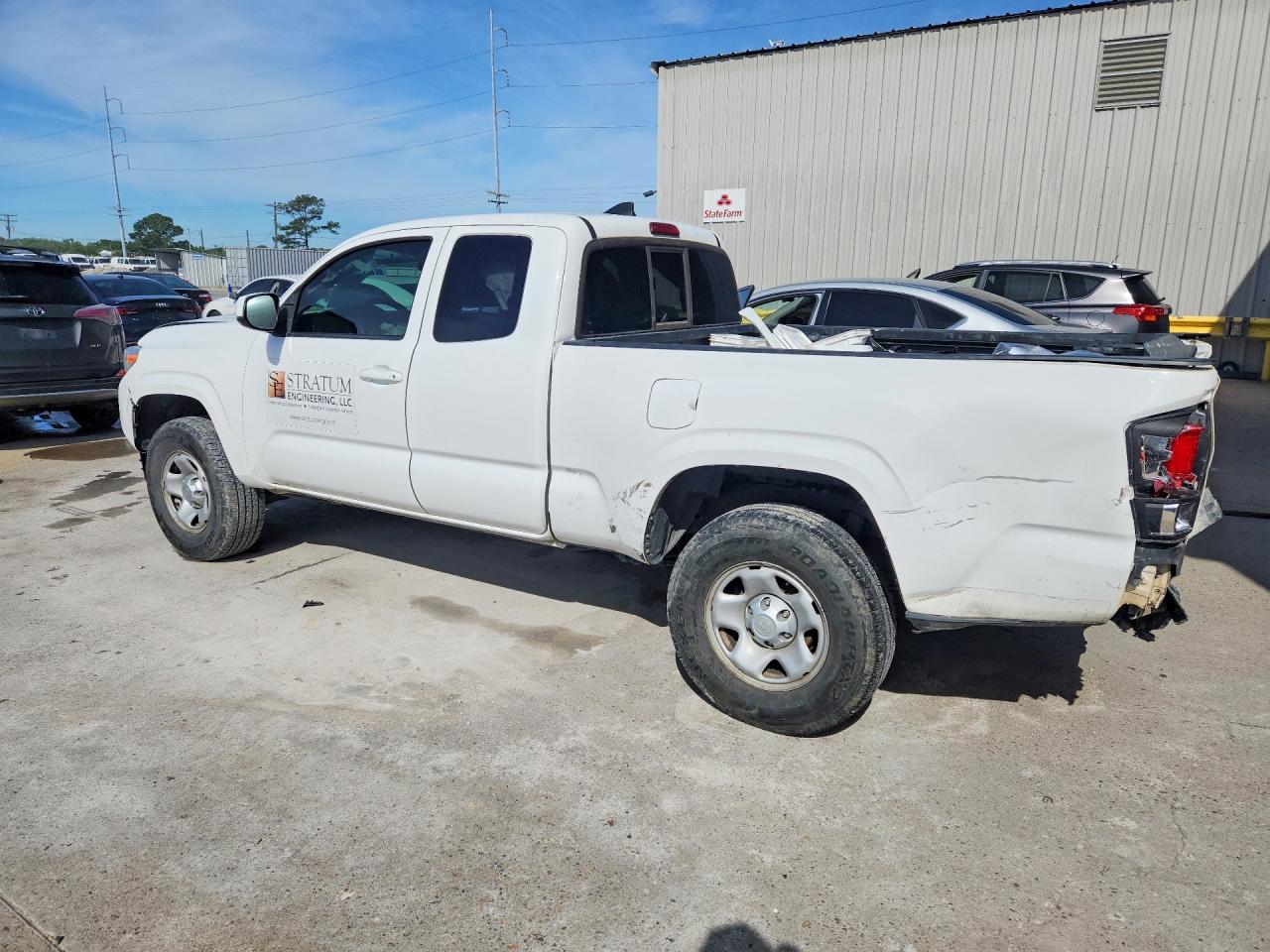 2019 TOYOTA TACOMA SR photo 4