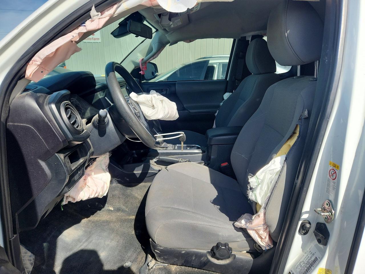 2019 TOYOTA TACOMA SR photo 19