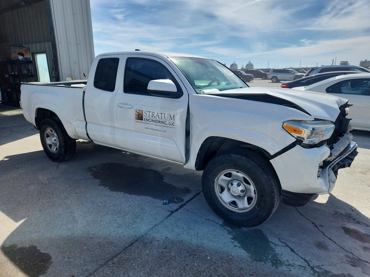 2019 TOYOTA TACOMA SR photo 10
