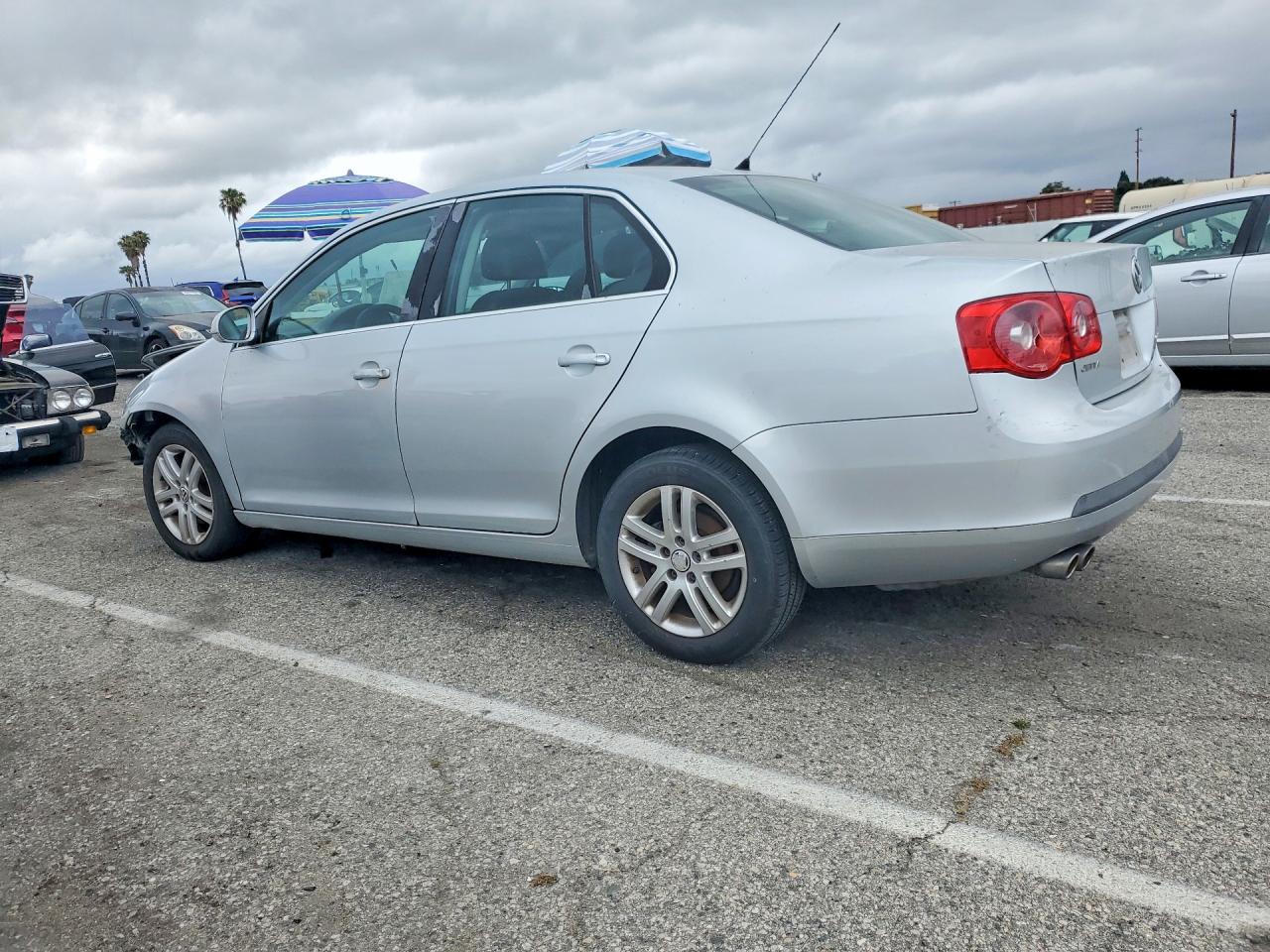 2007 VOLKSWAGEN JETTA WOLFSBURG photo 3
