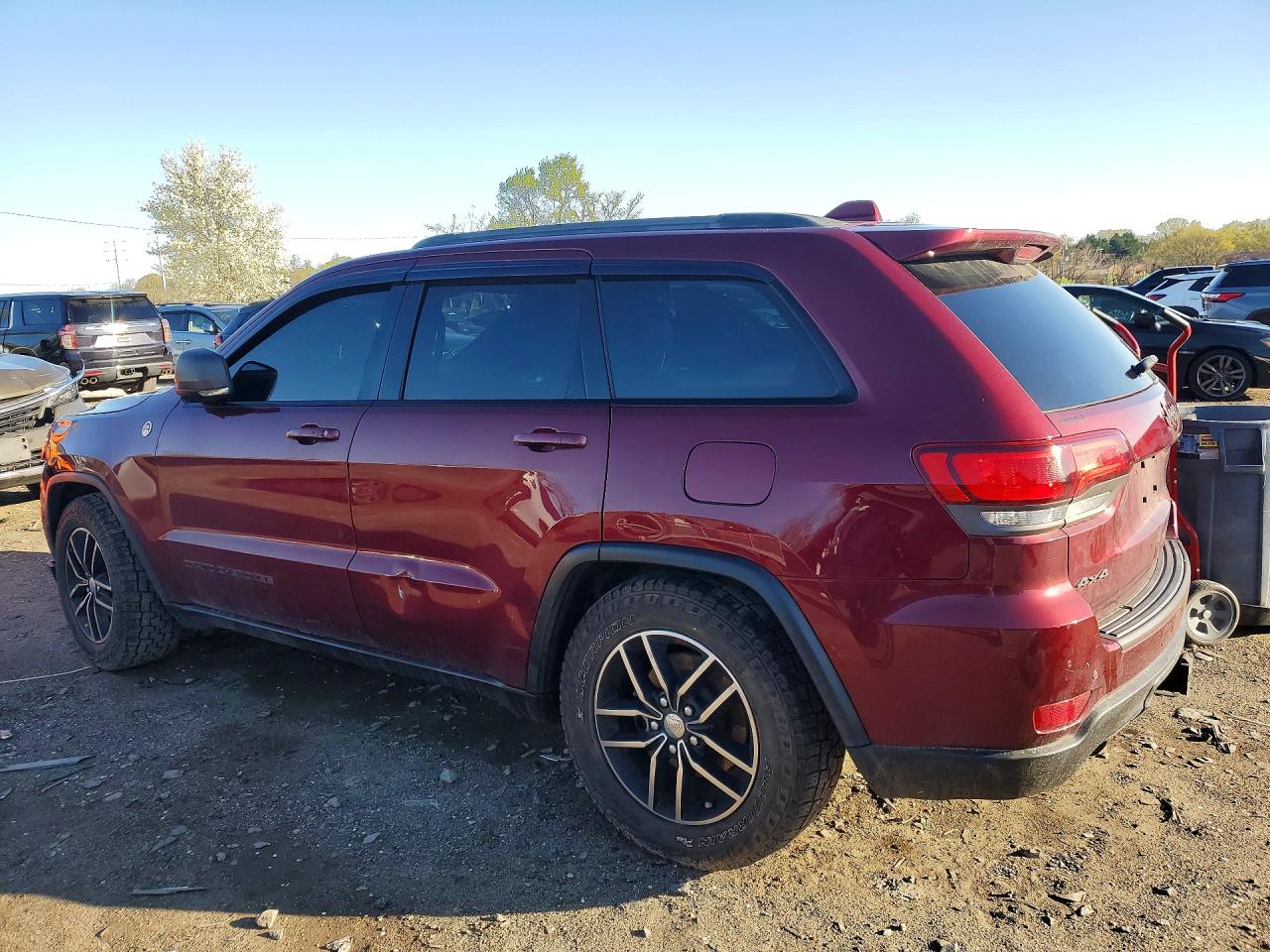 2018 JEEP GRAND CHEROKEE TRAILHAWK photo 2