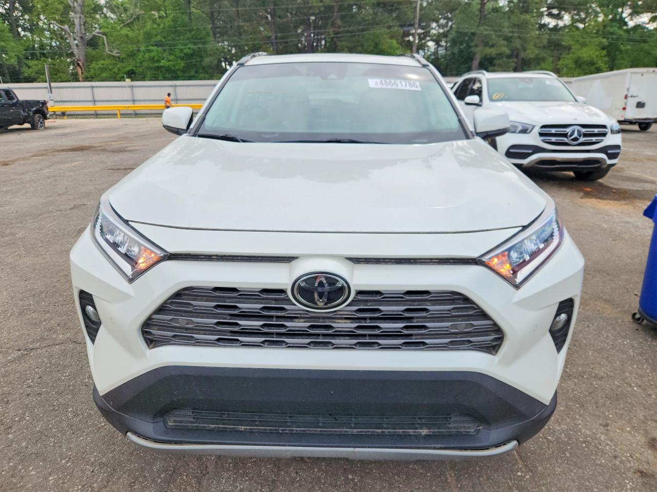 2019 TOYOTA RAV4 LIMITED photo 9