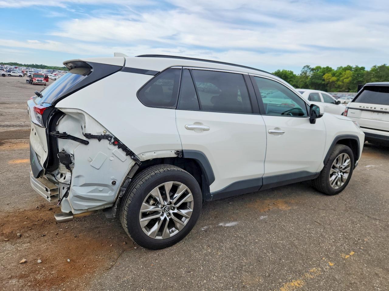 2019 TOYOTA RAV4 LIMITED photo 5