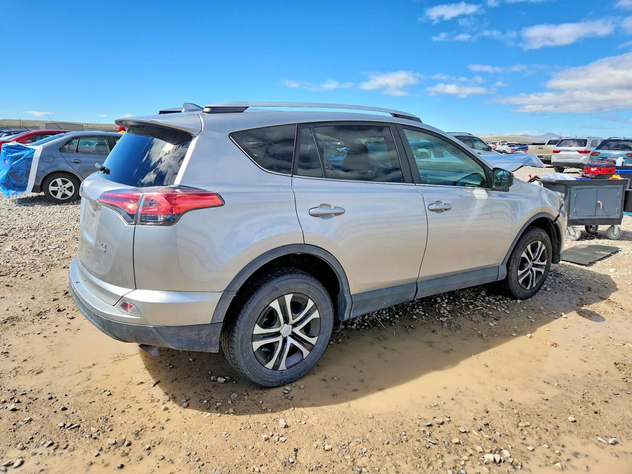 2016 TOYOTA RAV4 LE photo 3