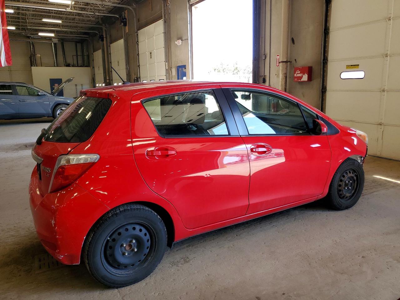 2013 TOYOTA YARIS photo 7