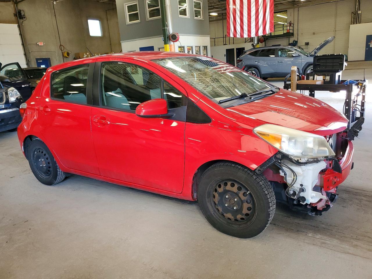 2013 TOYOTA YARIS photo 10
