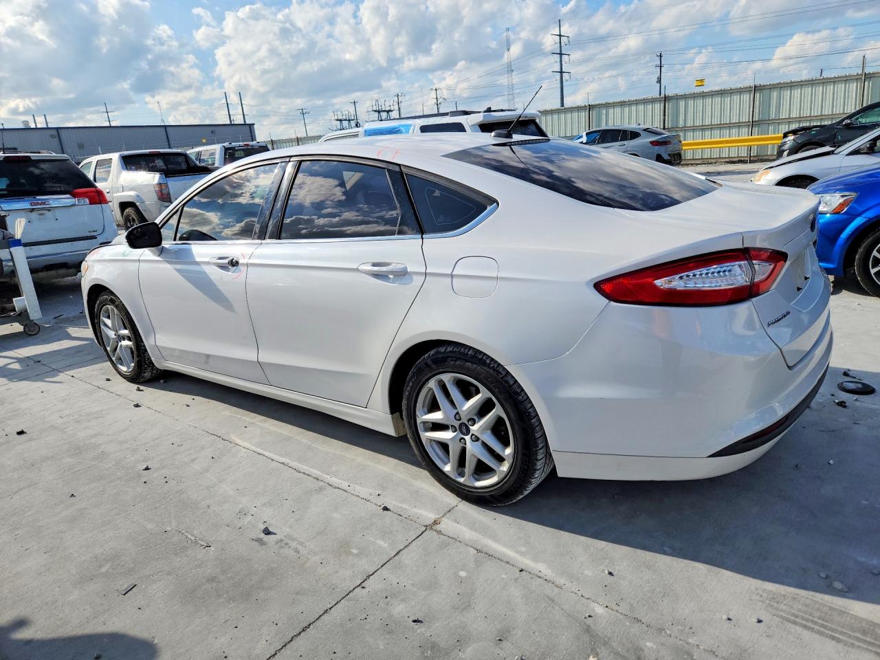 2016 FORD FUSION SE photo 4