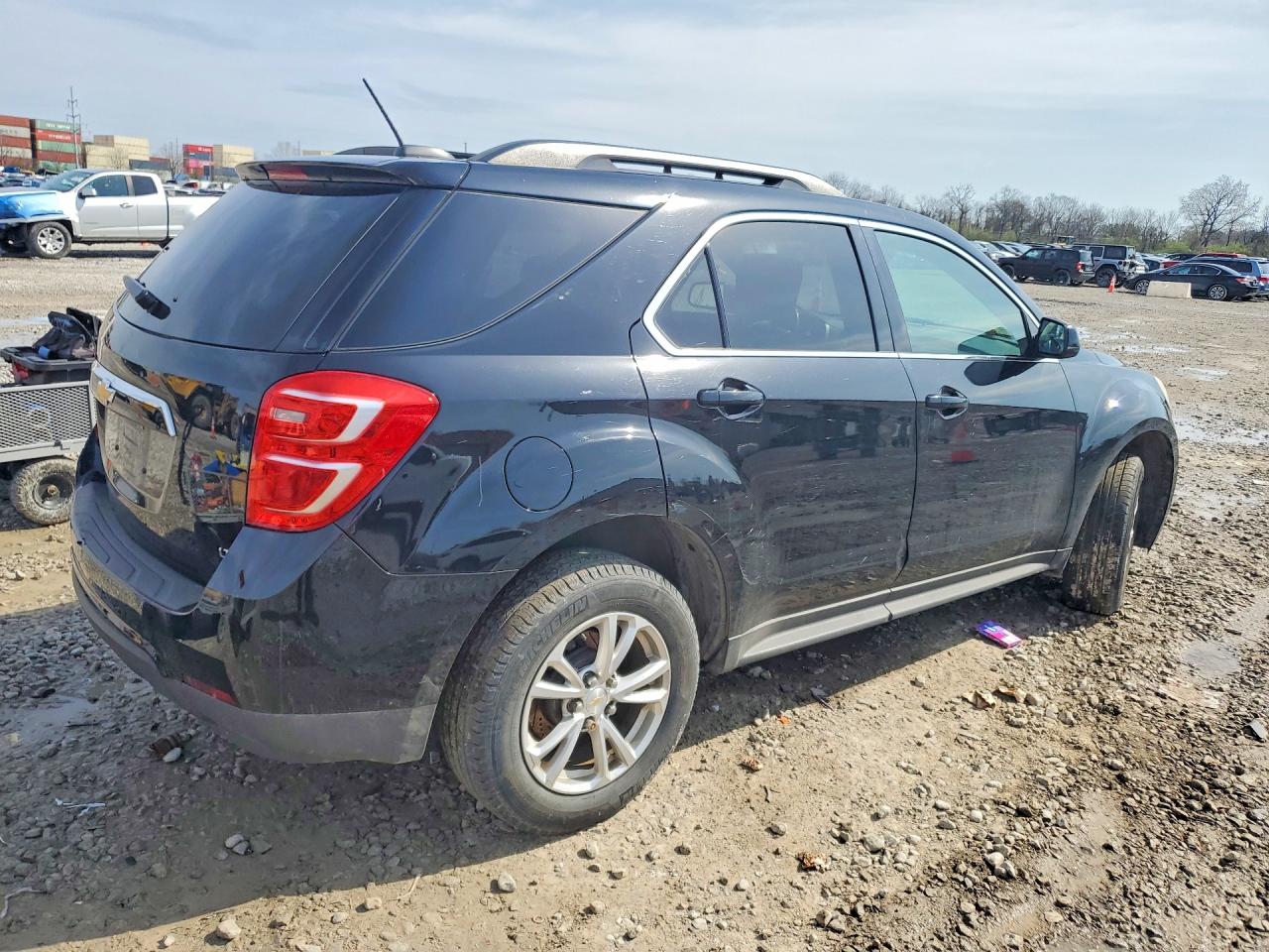 2017 CHEVROLET EQUINOX LT photo 3