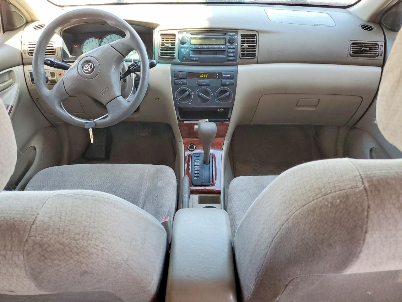 2004 TOYOTA COROLLA LE photo 22