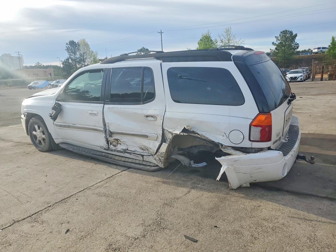2003 GMC ENVOY XL photo 4