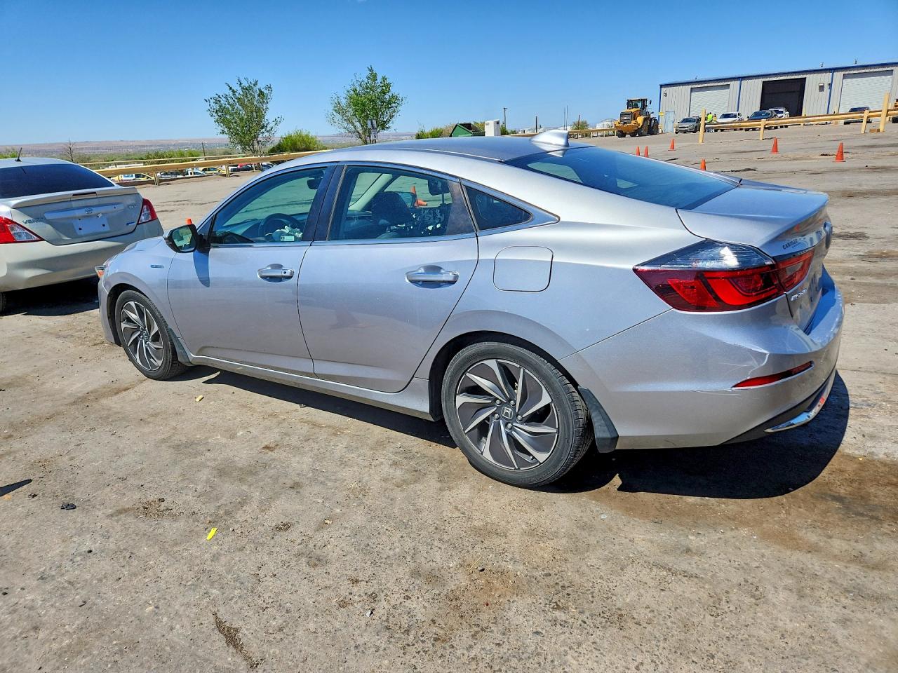 2019 HONDA INSIGHT TOURING photo 3