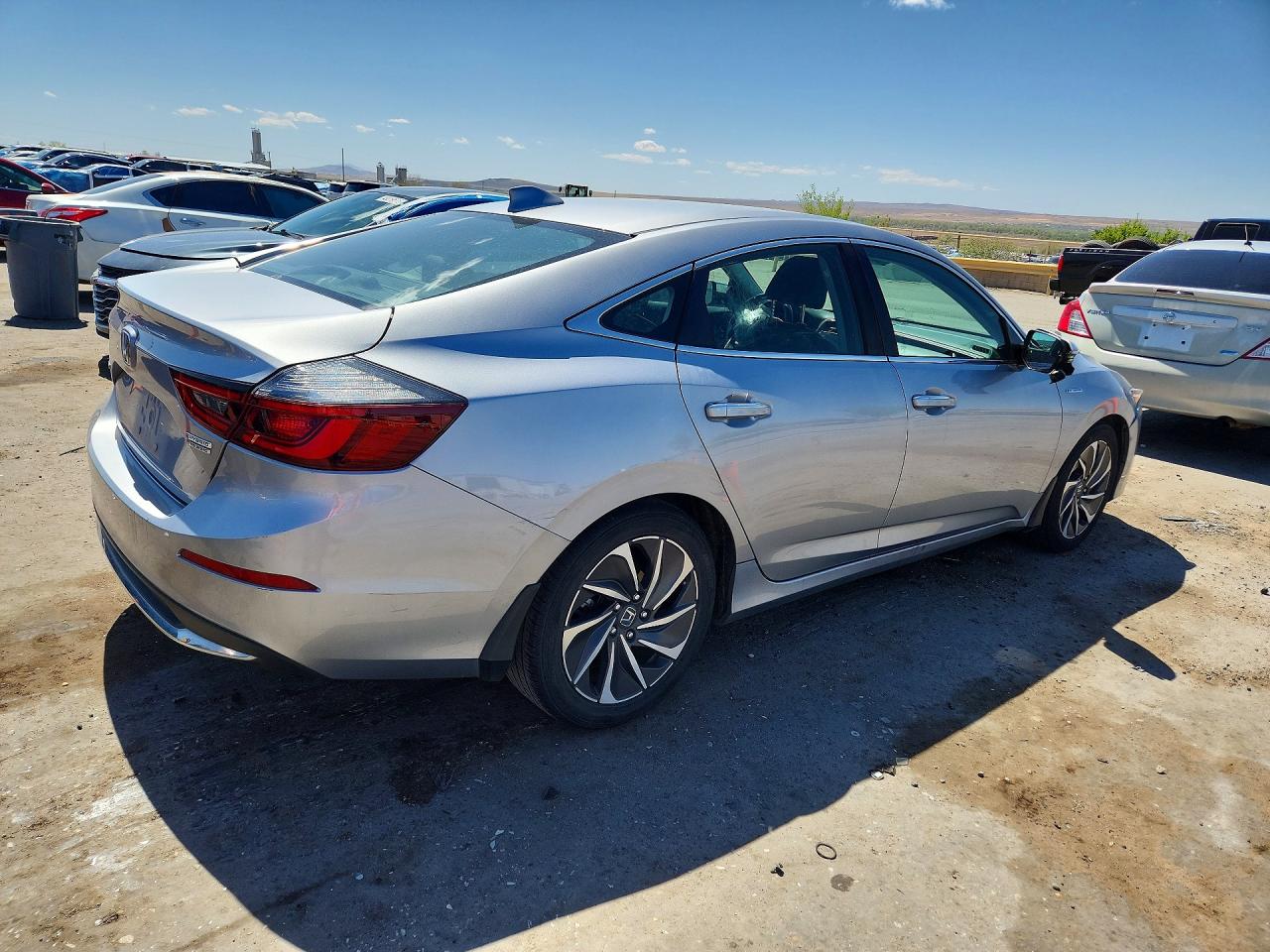 2019 HONDA INSIGHT TOURING photo 5
