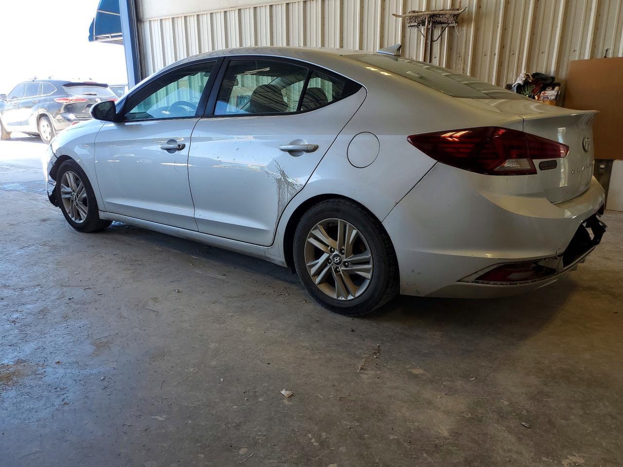 2019 HYUNDAI ELANTRA SEL photo 4