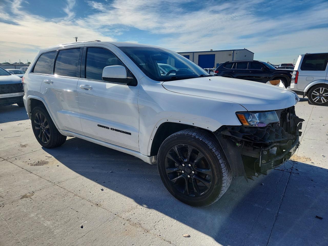 2020 JEEP GRAND CHEROKEE LAREDO photo 7