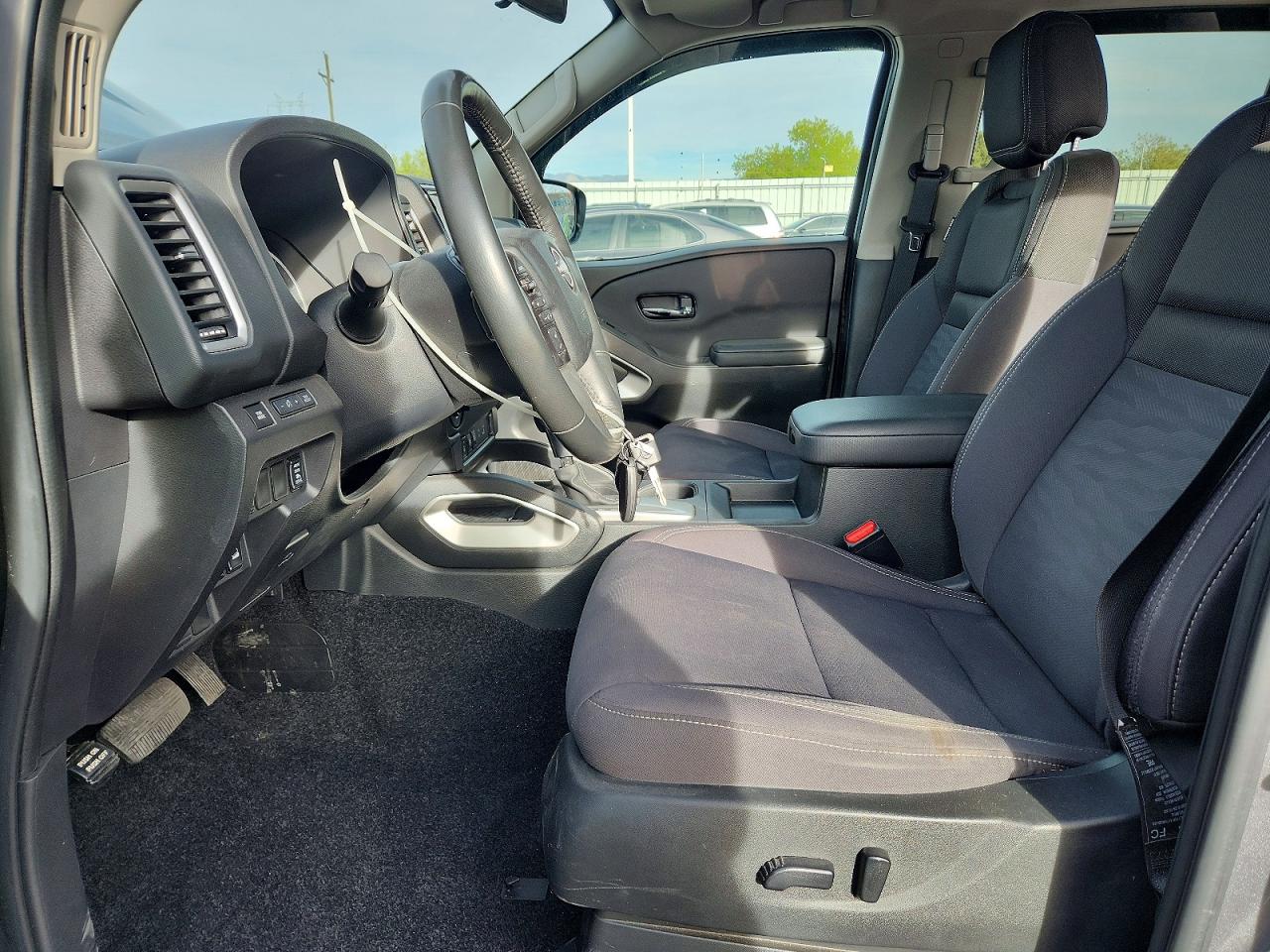 2024 NISSAN FRONTIER SV photo 13