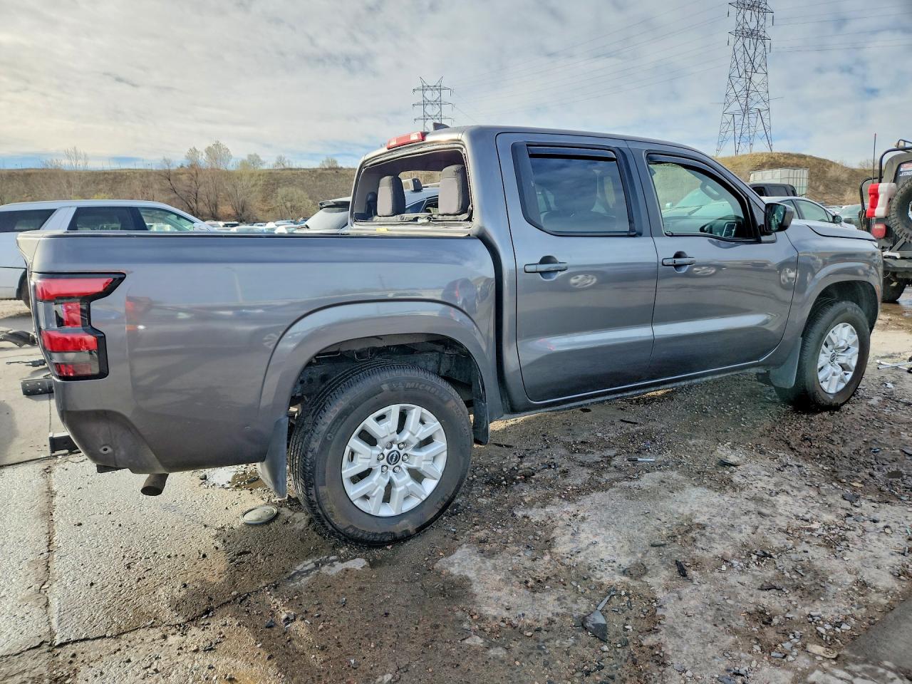 2024 NISSAN FRONTIER SV photo 5