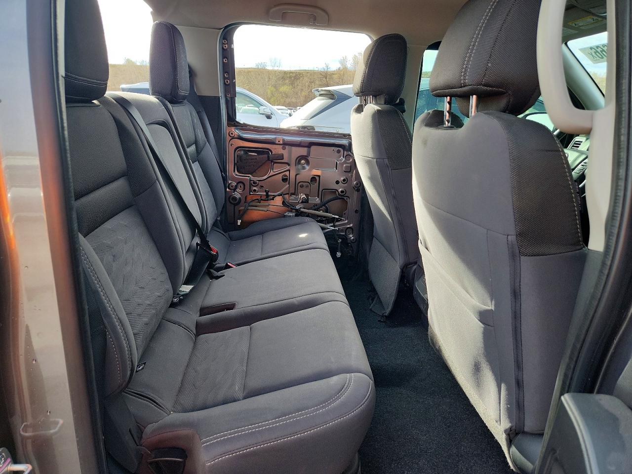 2024 NISSAN FRONTIER SV photo 19