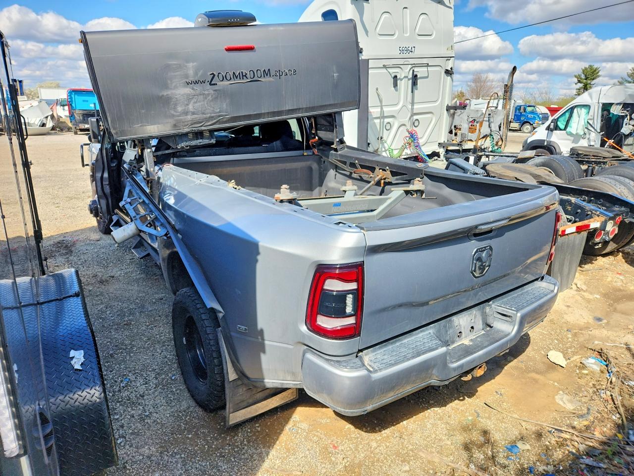 2021 RAM 3500 BIG HORN photo 4