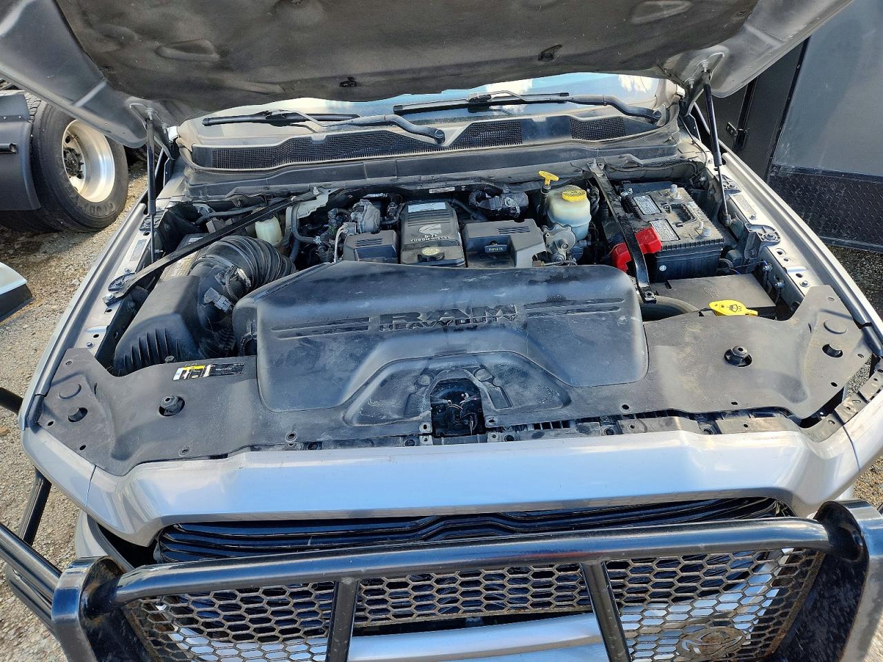 2021 RAM 3500 BIG HORN photo 31