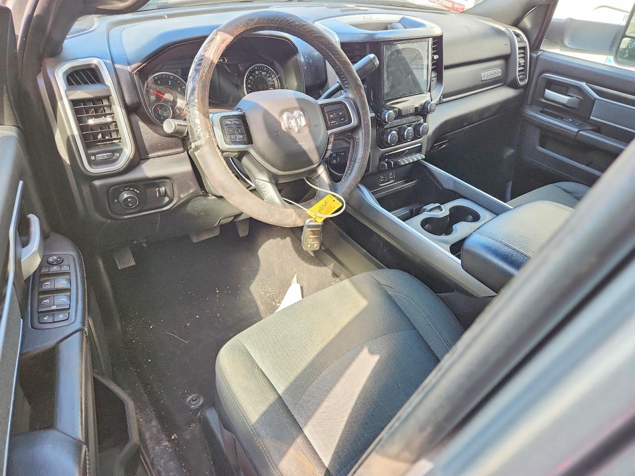 2021 RAM 3500 BIG HORN photo 22