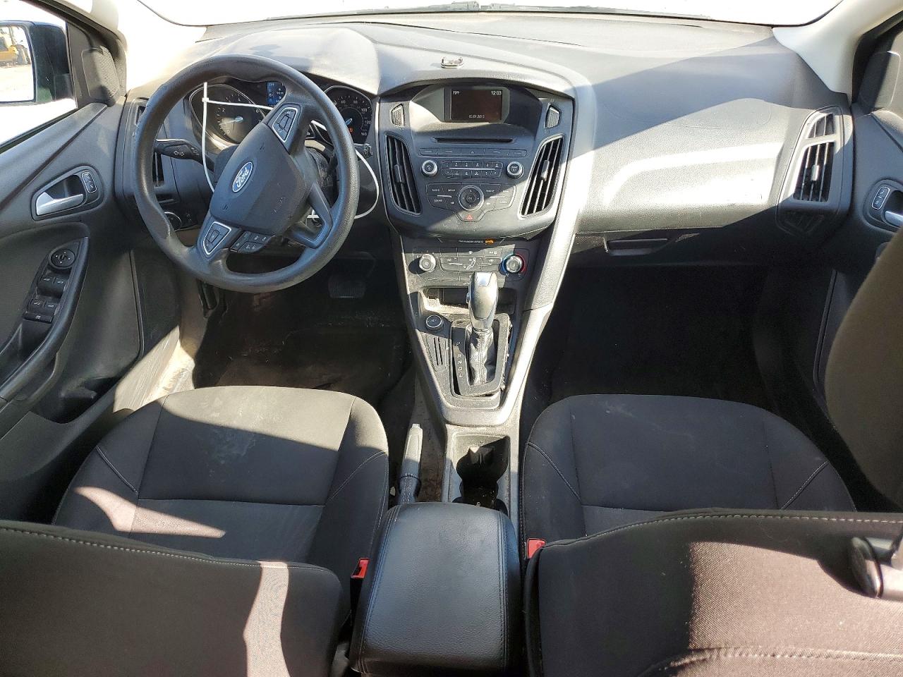 2015 FORD FOCUS SE photo 15