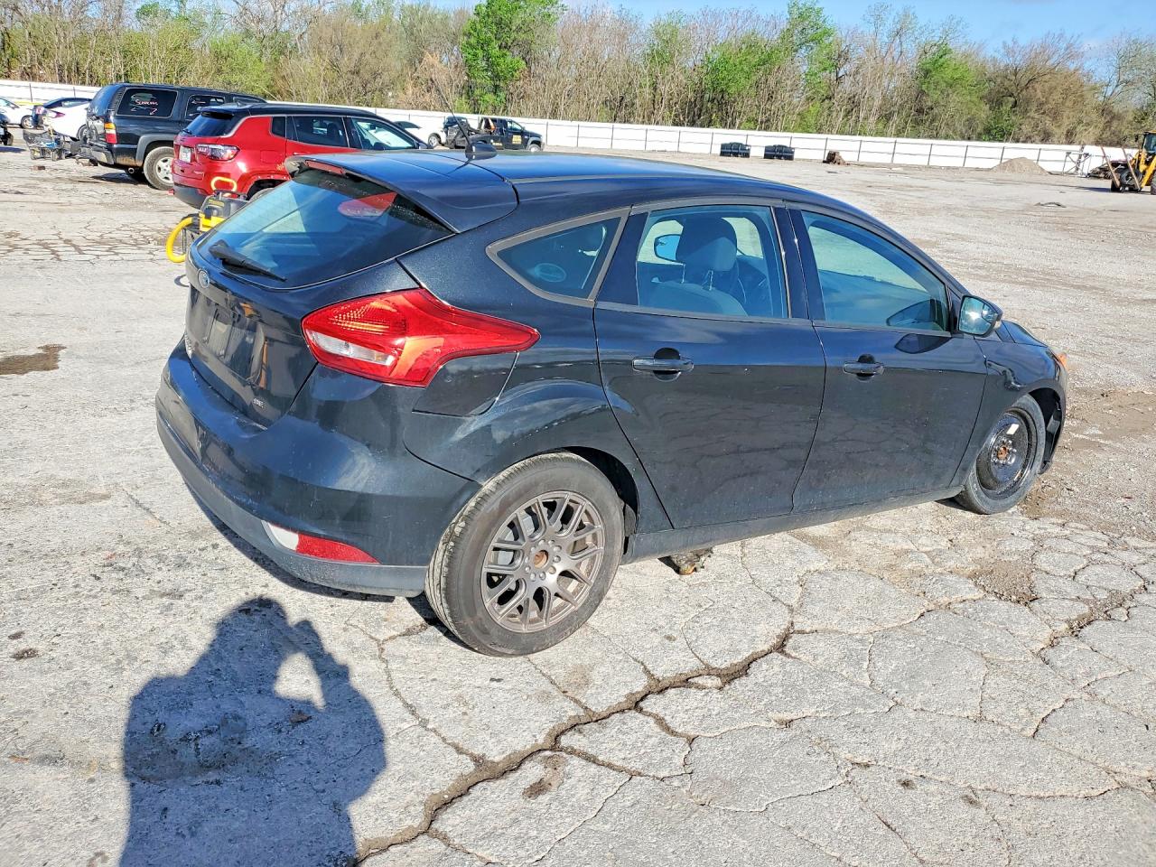 2015 FORD FOCUS SE photo 5