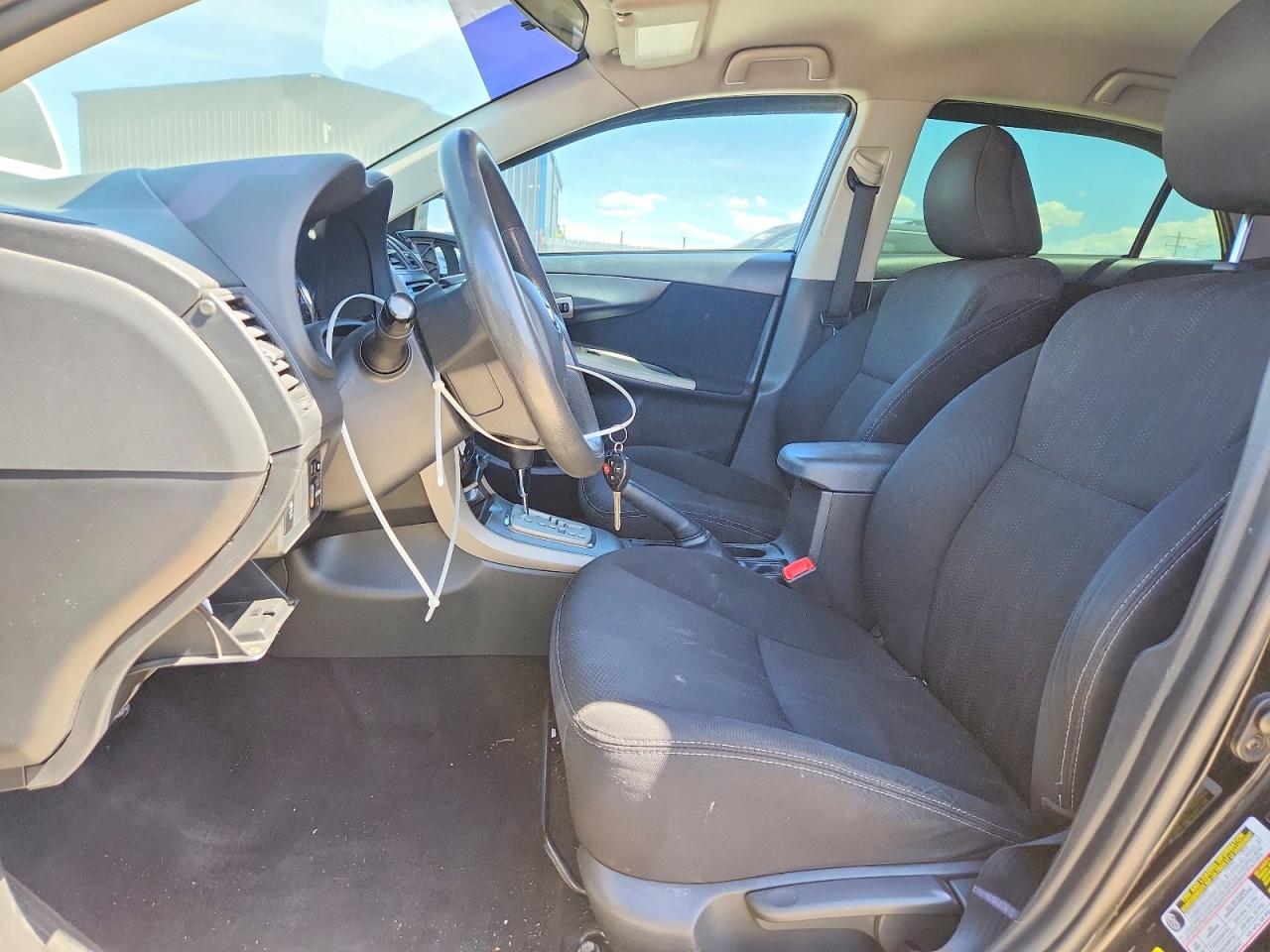 2013 TOYOTA COROLLA S photo 13