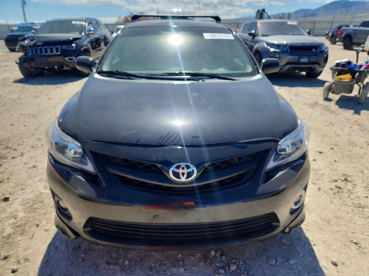 2013 TOYOTA COROLLA S photo 9
