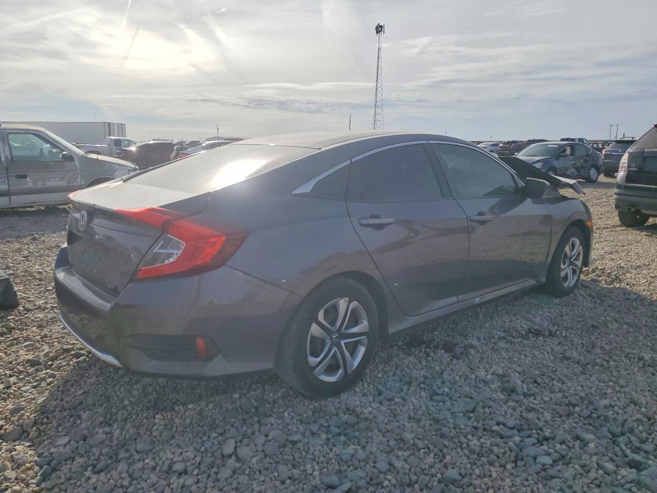 2017 HONDA CIVIC LX photo 5