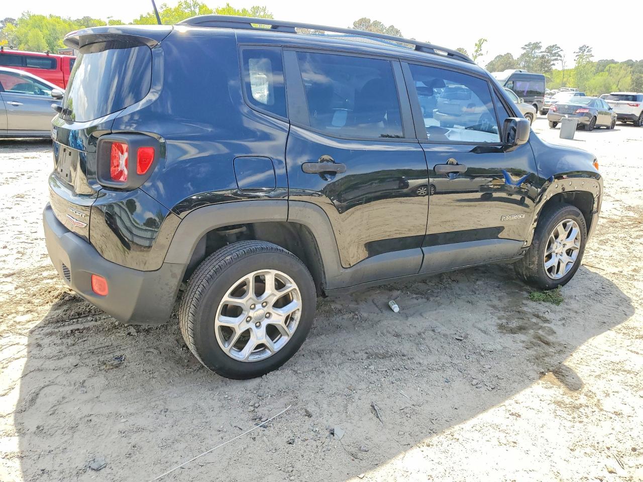 2017 JEEP RENEGADE SPORT photo 5
