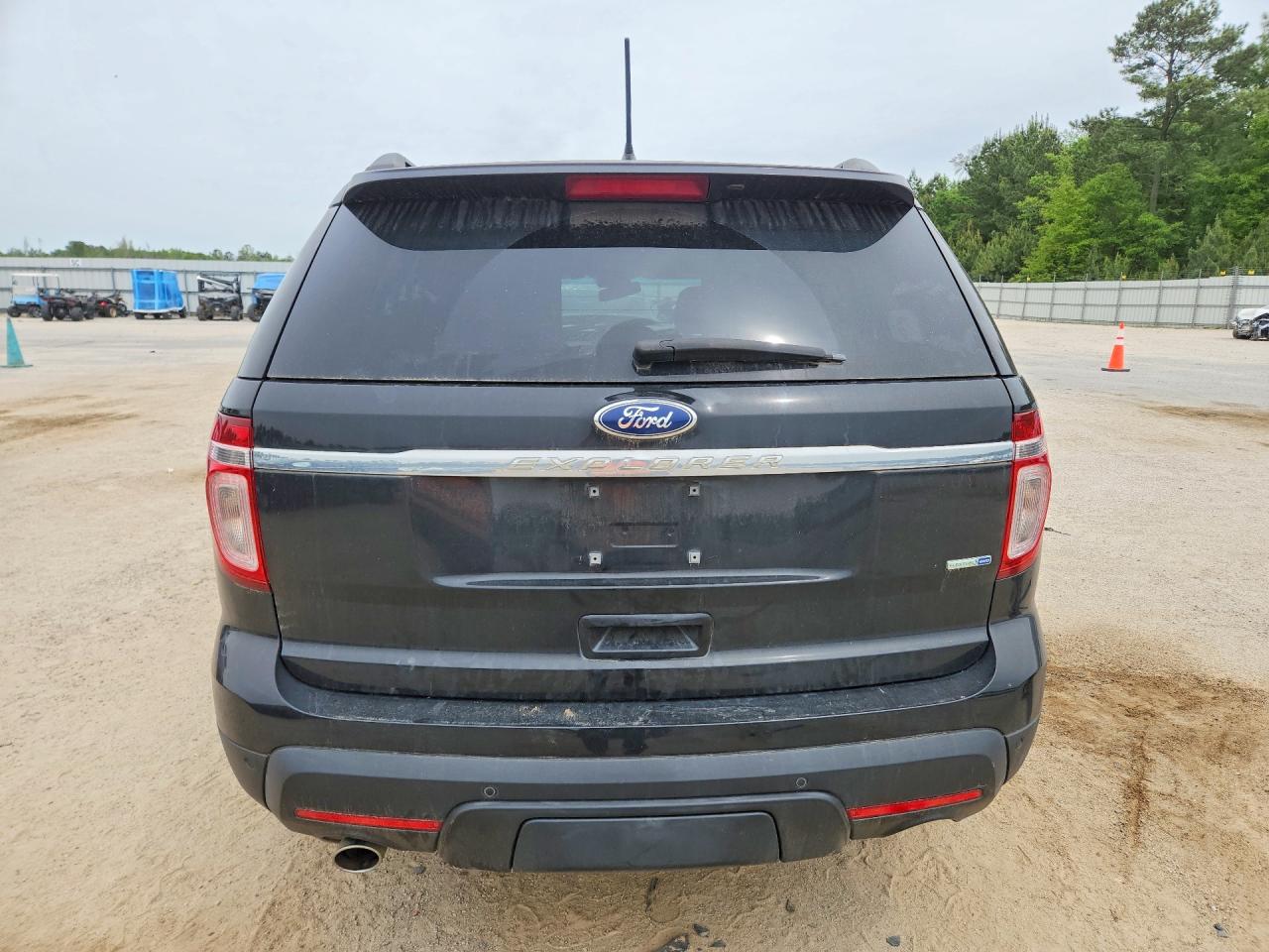 2015 FORD EXPLORER photo 11