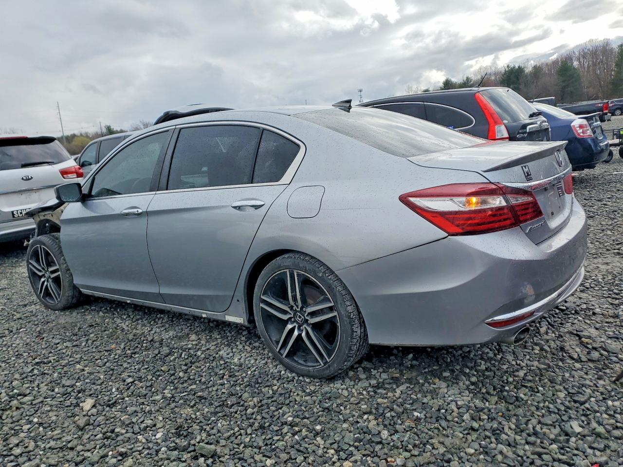 2017 HONDA ACCORD SPORT SPECIAL EDITION photo 2