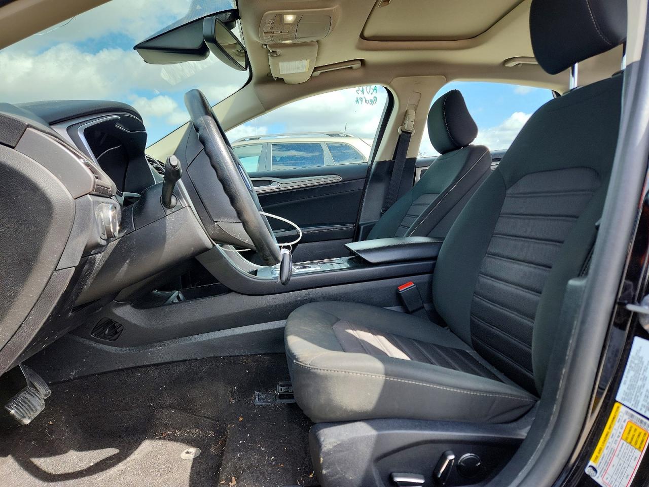 2020 FORD FUSION SE photo 7