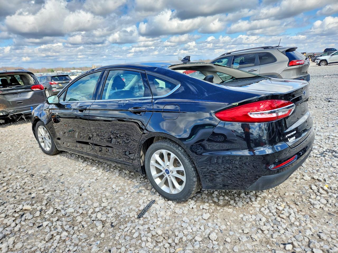2020 FORD FUSION SE photo 2
