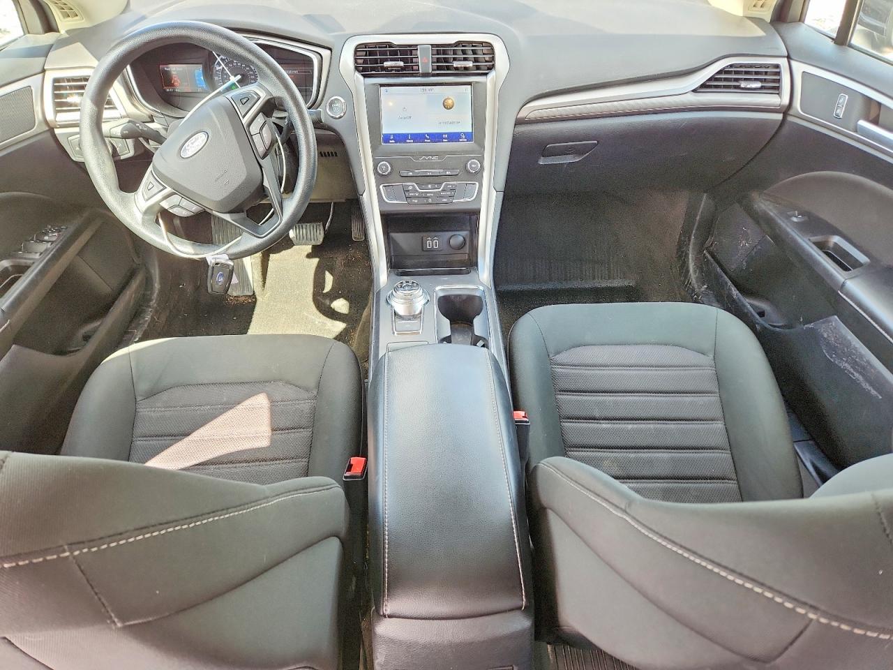 2020 FORD FUSION SE photo 8