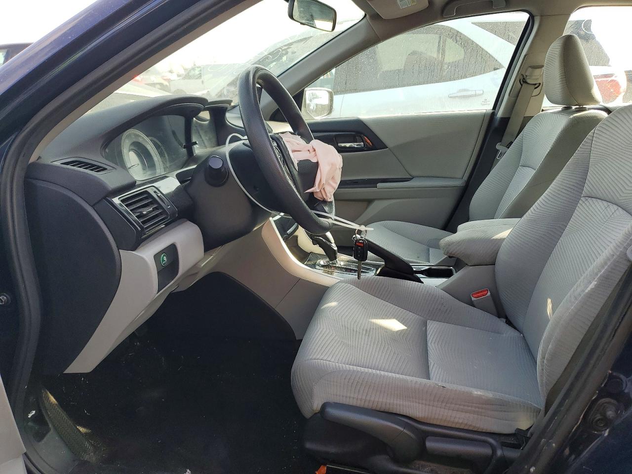2016 HONDA ACCORD LX photo 13
