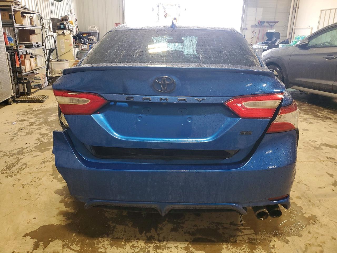 2020 TOYOTA CAMRY SE photo 16
