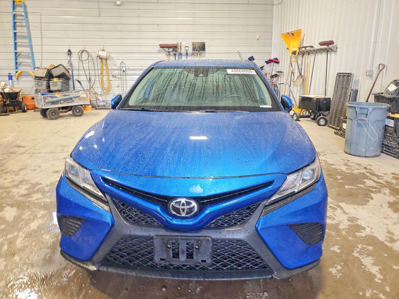 2020 TOYOTA CAMRY SE photo 13
