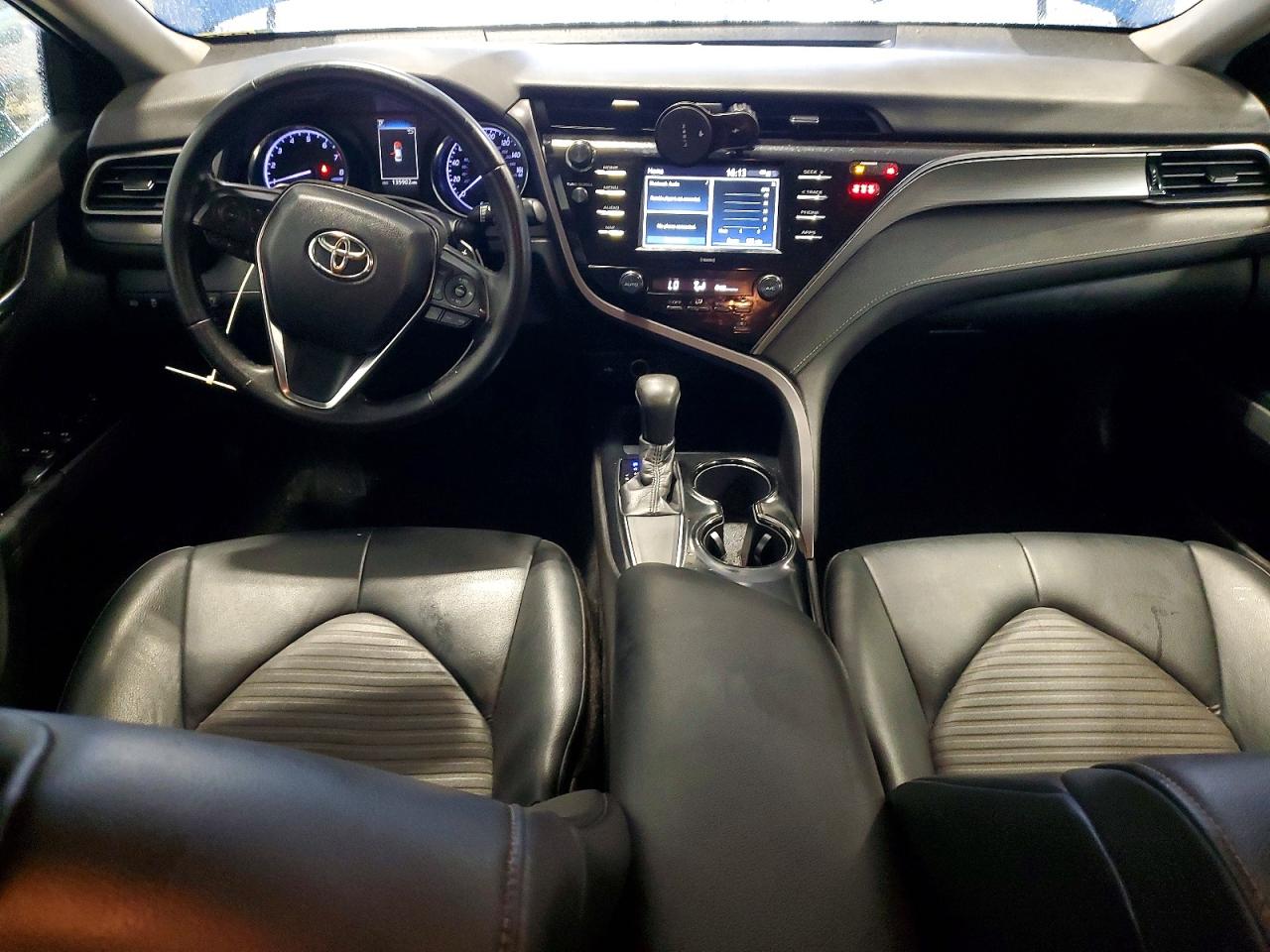 2020 TOYOTA CAMRY SE photo 22