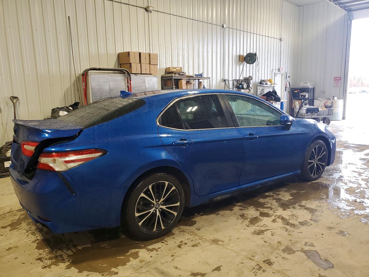 2020 TOYOTA CAMRY SE photo 7
